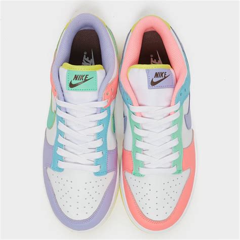 nike sneakers for women's.